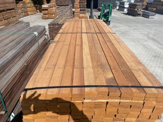 Ca. 204x Guyana Teak Planken Fijnbezaagd, 31x80mm, lengte 305cm